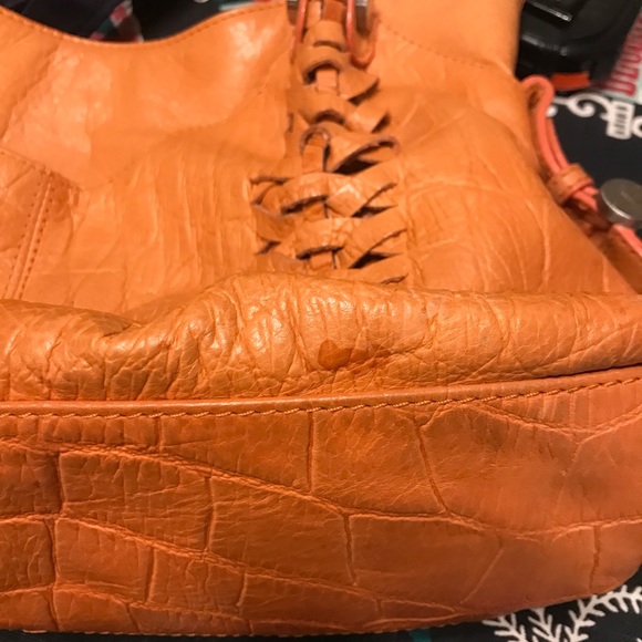 B MAKOWSKY ๐บ ๐ imprinted Leather, Shoulder hobo bag,purse. Lt. Orange - Picture 11 of 13